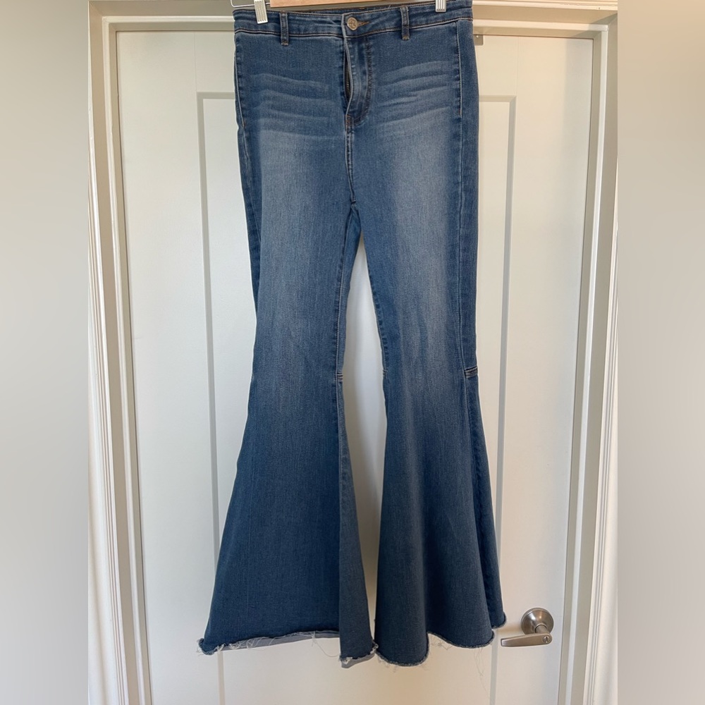 Chelsea and violet flare jeans - Picture 1 of 1